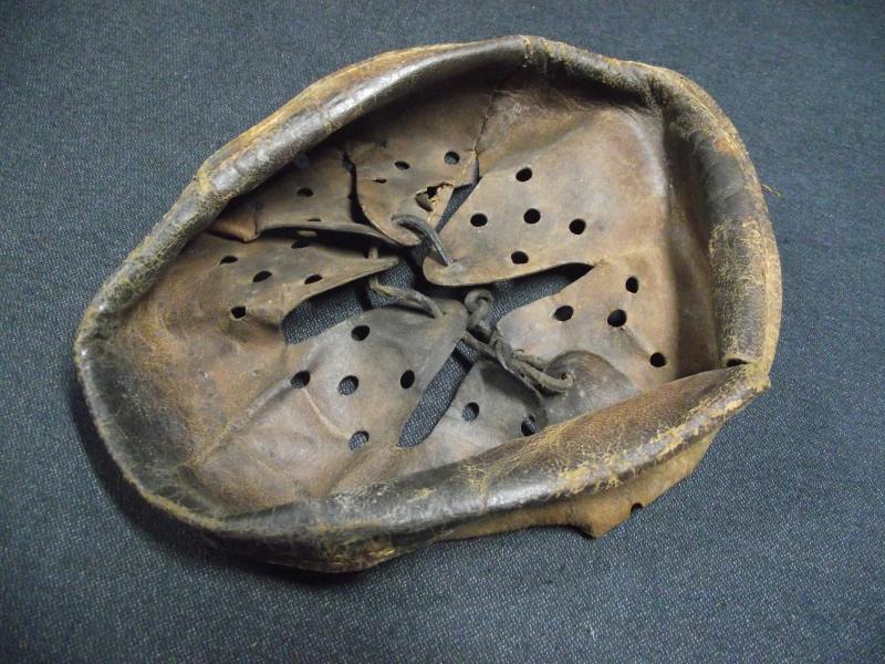 WW2 German Helmet M31 Liner Leather.