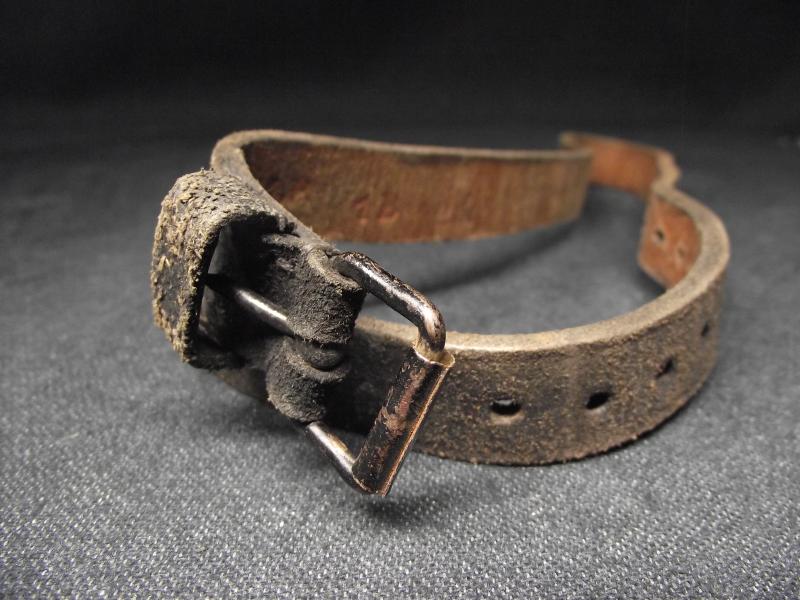 WW1 German Named and Infantry Regiment Marked Leather Equipment Strap. ILR.