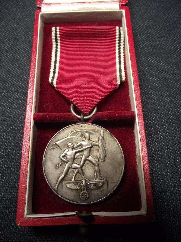 WW2 German Boxed 1938 Entry into Austria Anschluss Medal