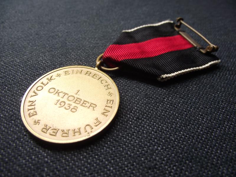 WW2 German Boxed 1938 Entry into Sudetenland Czech Anschluss Medal