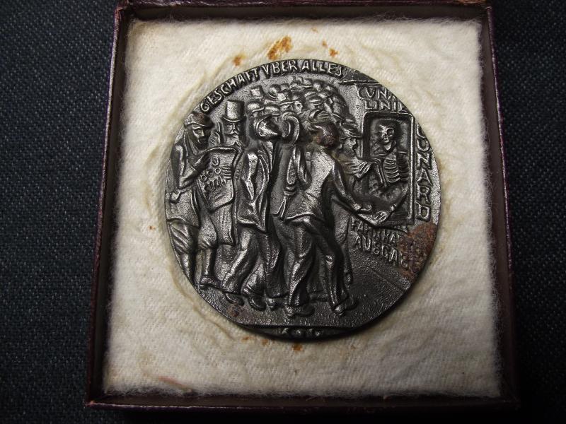 WW1 British Boxed RMS Lusitania Medal.
