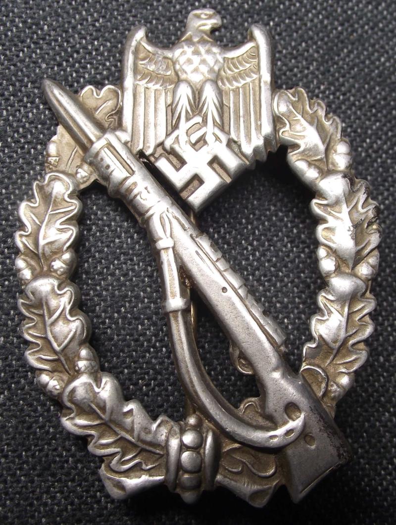 WW2 German Bronze Infantry Assault Badge. E.Ferdinand Wiedmann.