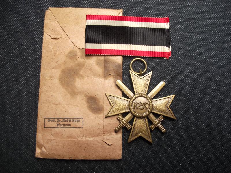 2nd Class War Merit Cross, KVK, with Swords and Paper Packet of Issue. Gottlieb Friedrich Keck&Sohn.