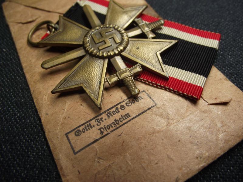 2nd Class War Merit Cross, KVK, with Swords and Paper Packet of Issue. Gottlieb Friedrich Keck&Sohn.