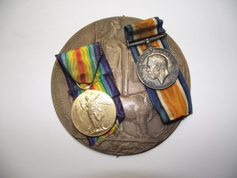 WW1 Death Plaque and Pair. 2nd Battalion, Royal Scots, Arras.