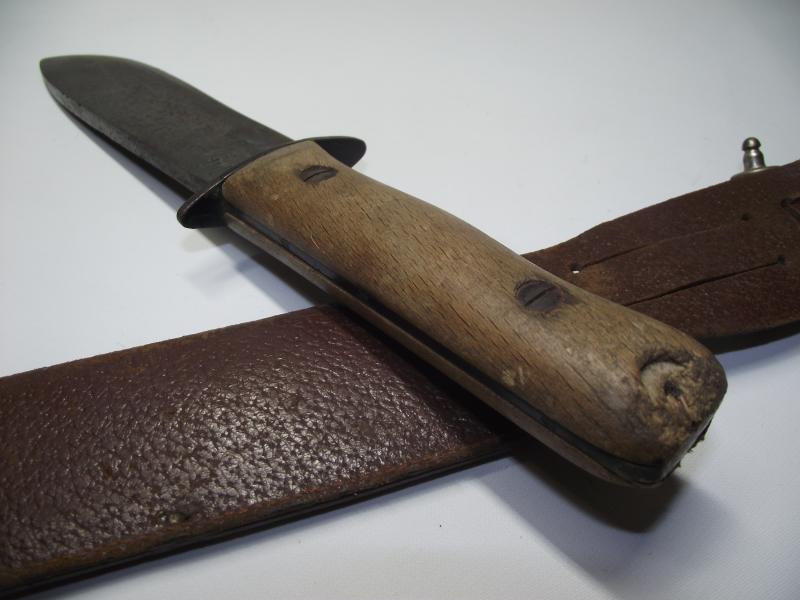 British 1st Pattern Type D Survival Knife. Wilkinson, IB/4594.