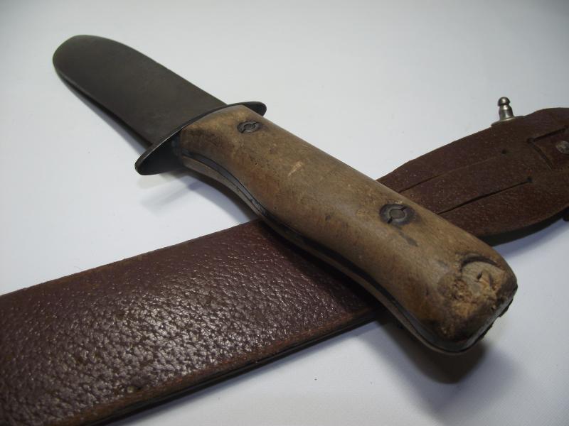British 1st Pattern Type D Survival Knife. Wilkinson, IB/4594.