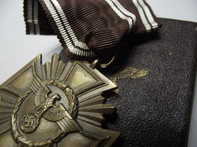 WW2 Boxed Bronze NSDAP Long Service Medal and Ribbon Bar, MM/15-Fredich Orth.