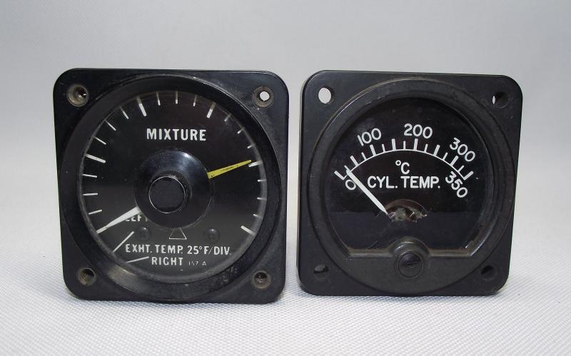 2 X Aircraft Panel Gauges.