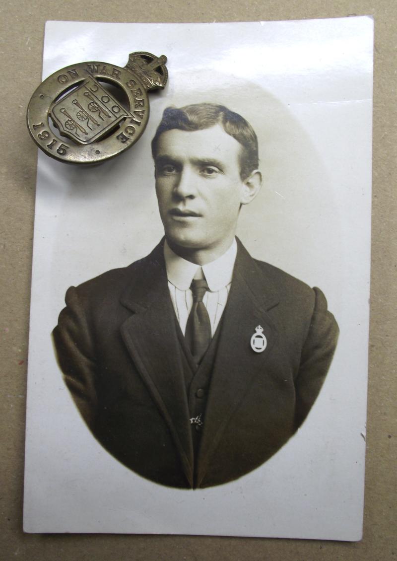 1915 War Service Badge and Photo of Recipient Wearing The Badge.