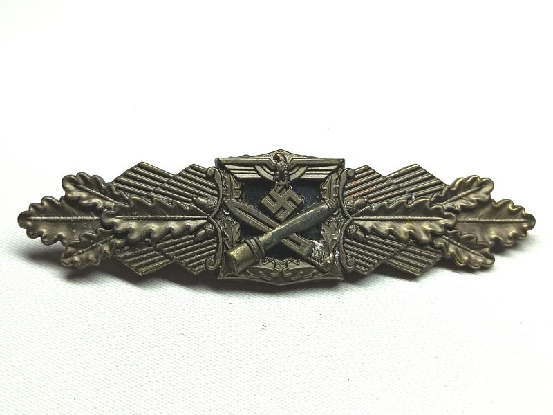 Bronze Close Combat Award. Reproduction.