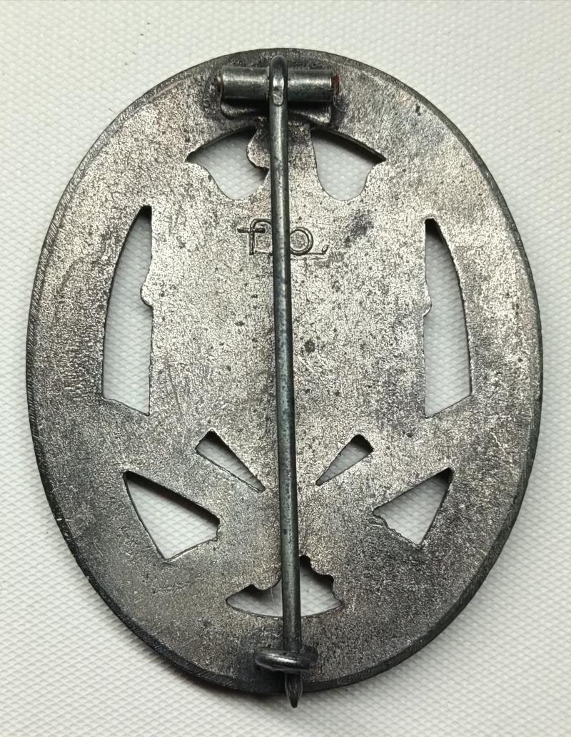 WW2 German Silver General Assault Badge. Friedrich Orth,