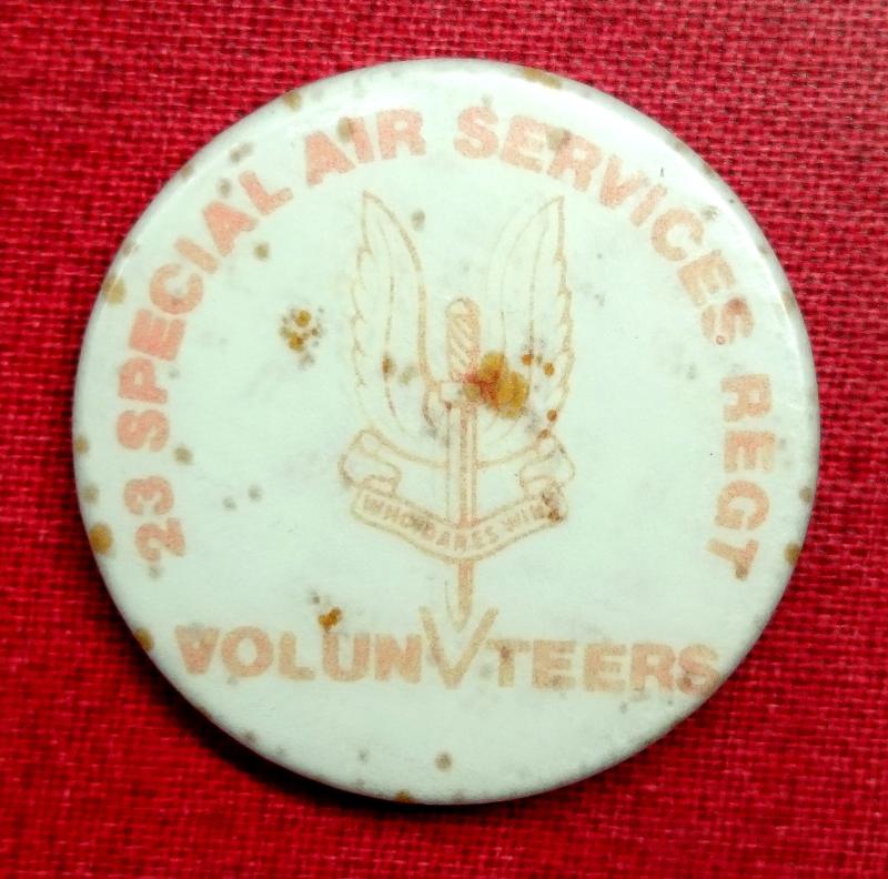 23 Special Air Service Regiment Volunteer Celluloid Badge.