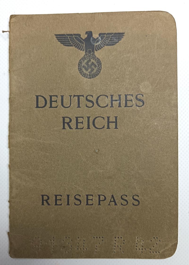 WW2 German Reispass, Passport. Engineer Berlin.