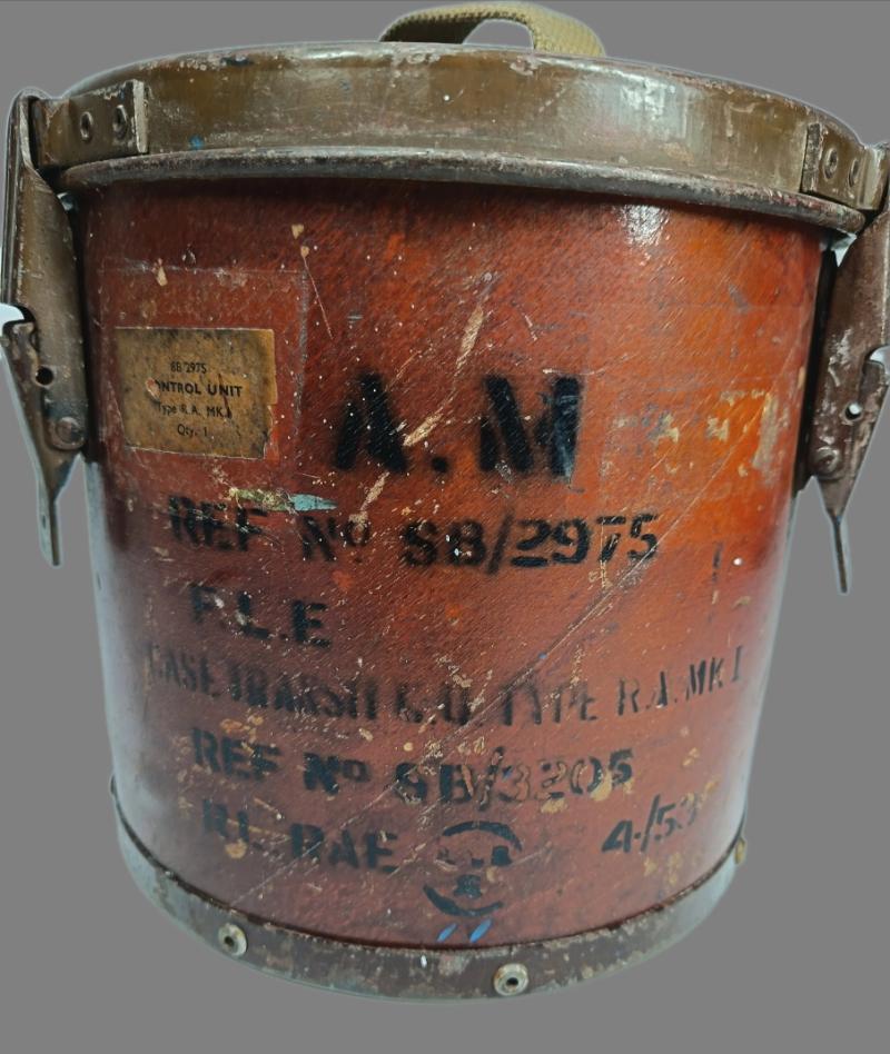 Air Ministry Protective Transport Case. Control Unit-Type RA.